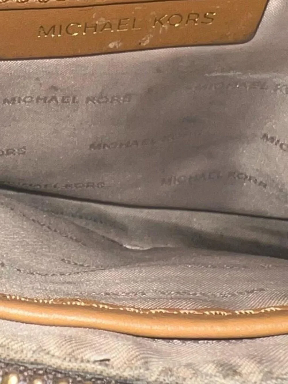 Michael Kors Signature Multi-Compartment Crossbody Bag